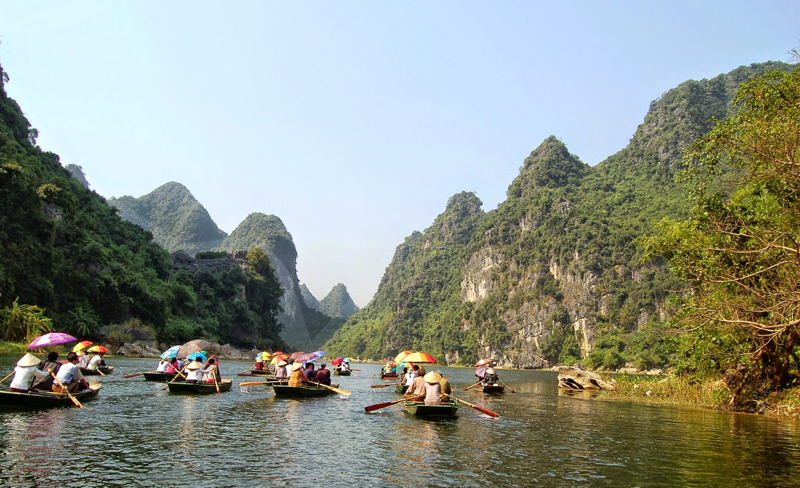 Adventure tourists enjoy pushing it to the limit in scenic Ninh Bình