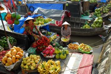 Cai Rang Floating Market- A Great Place for Tourists Traveling to Can Tho City